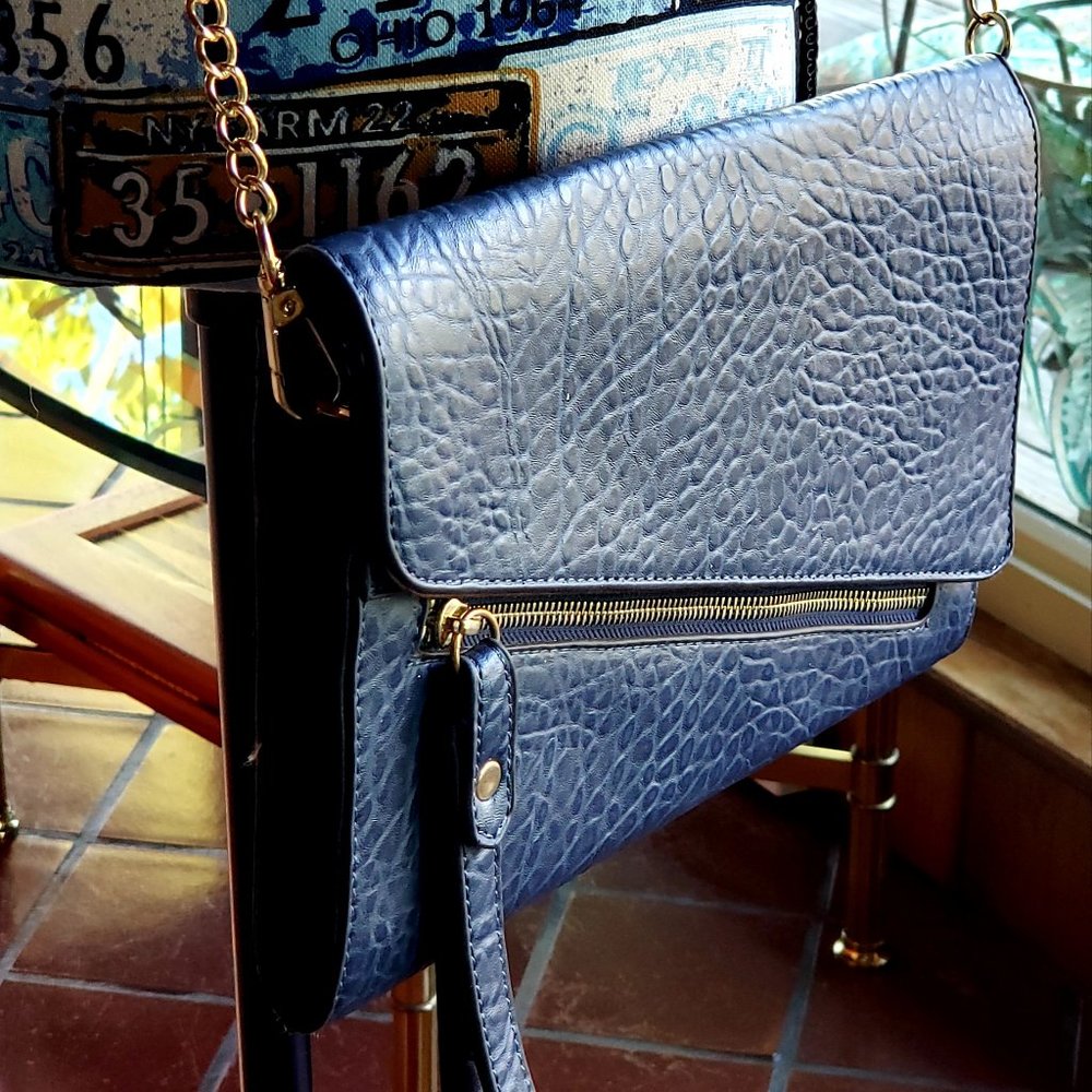 CROSSBODY CONVERTIBLE POCKETBOOK PURSE - Navy Slim Wristlet NWOT - Picture 6 of 10